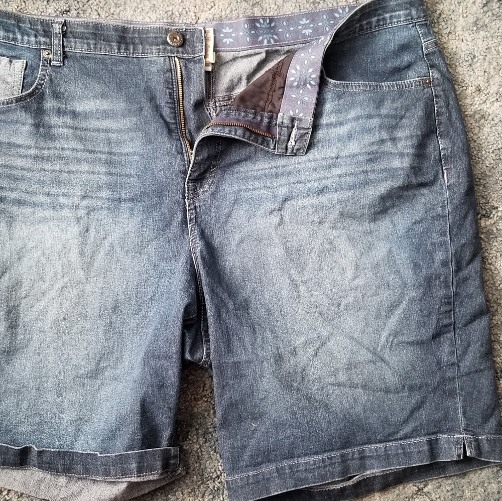 Faded Glory jean shorts size 24W
